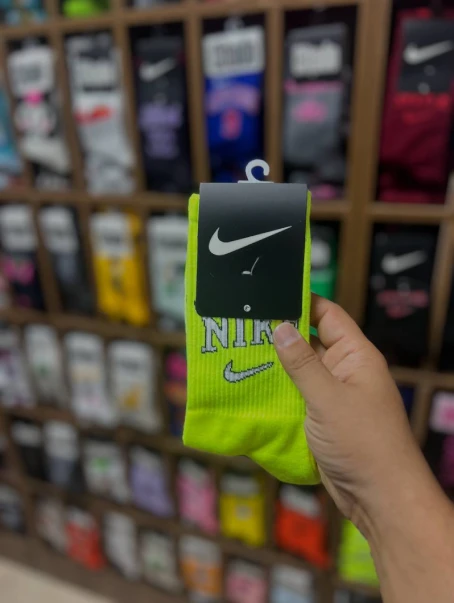 جوراب نایک زرد سیتادو